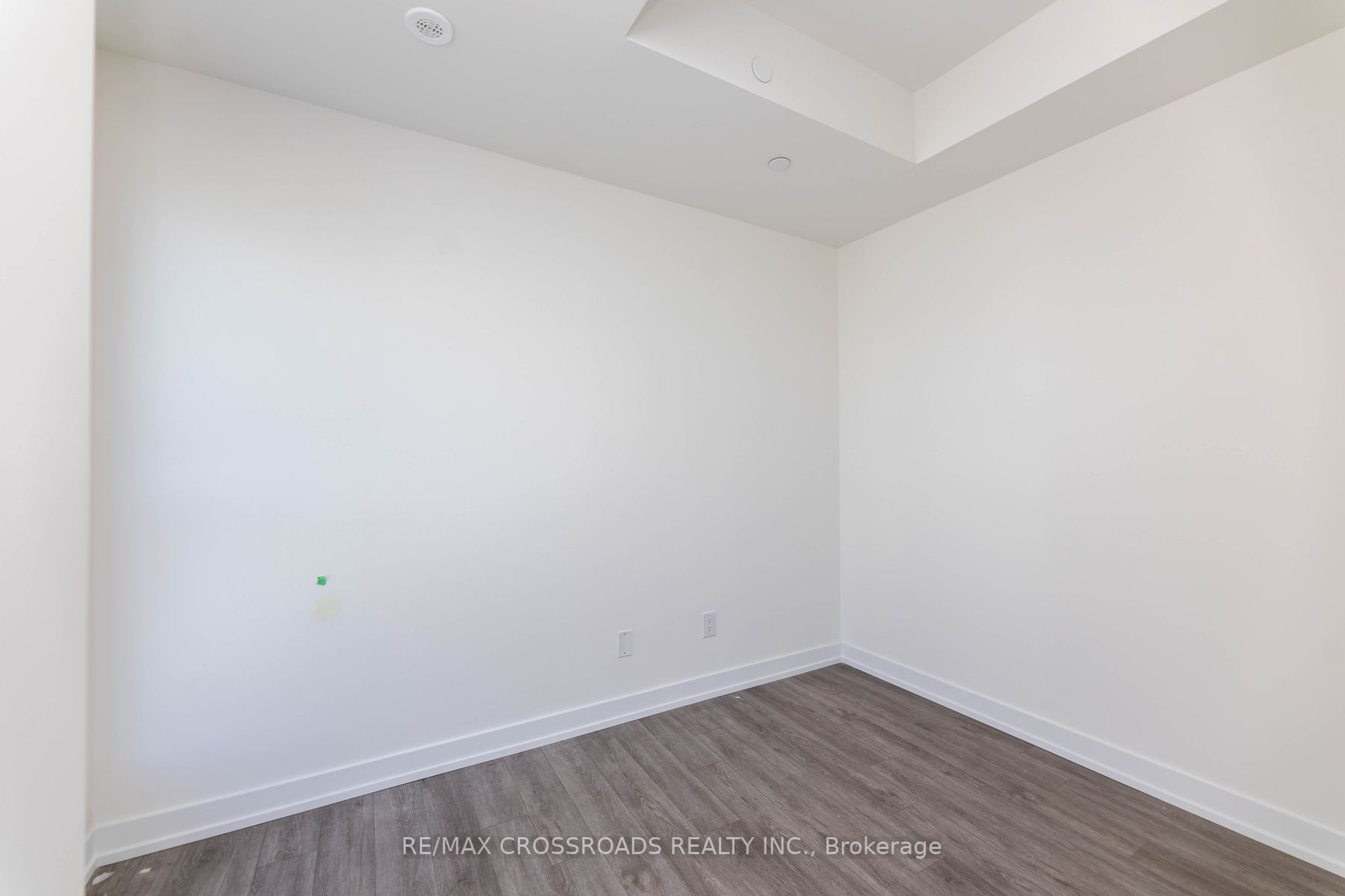 871 Sheppard Ave W, #Th11
