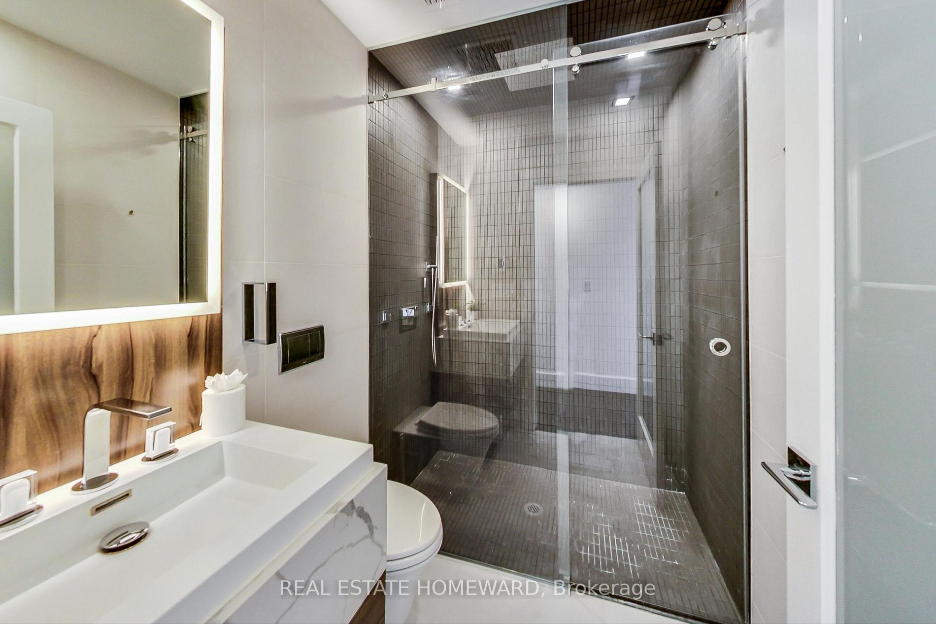 637 Lake Shore Blvd W, #633
