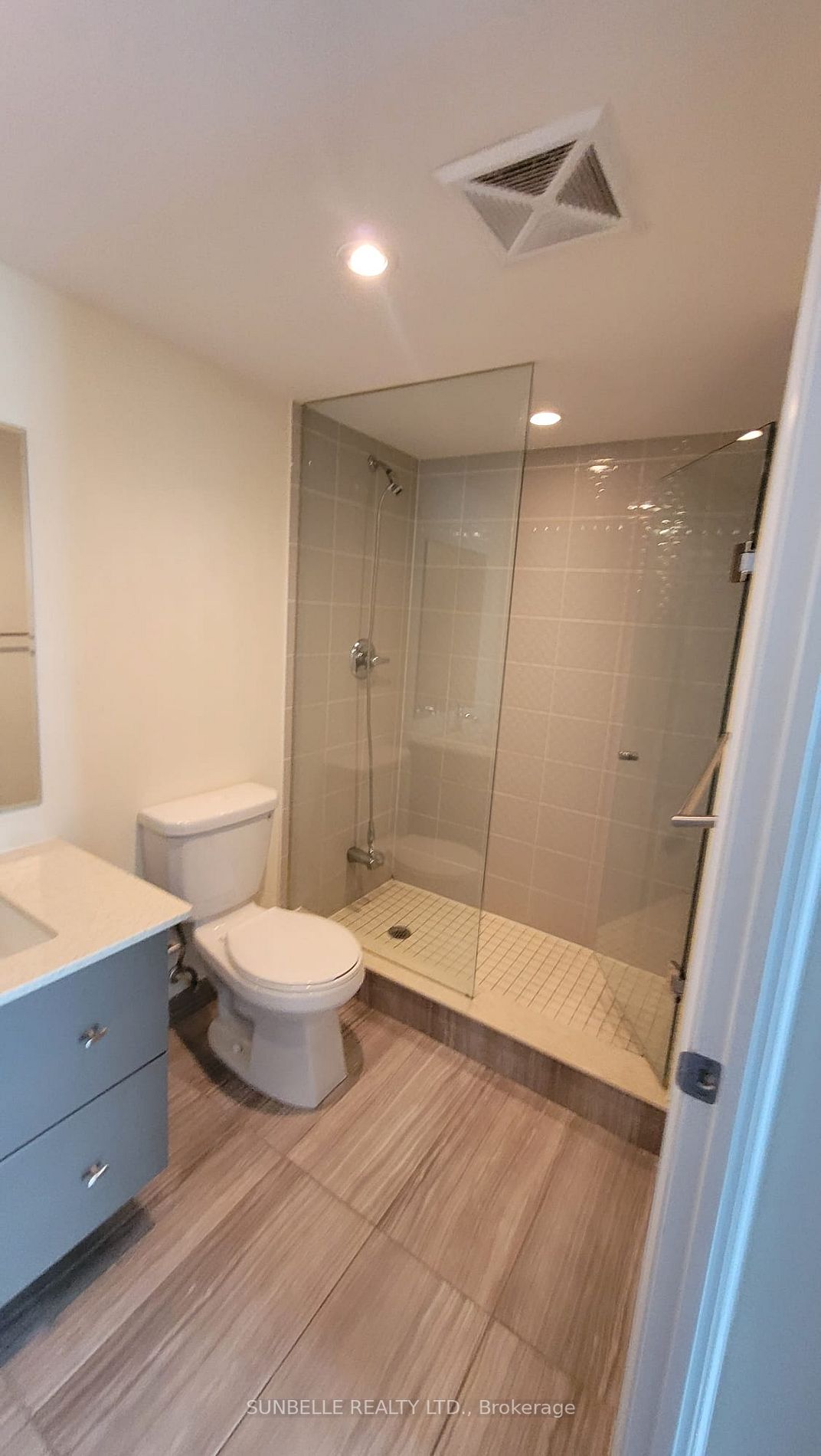 565 Wilson Ave, #W701