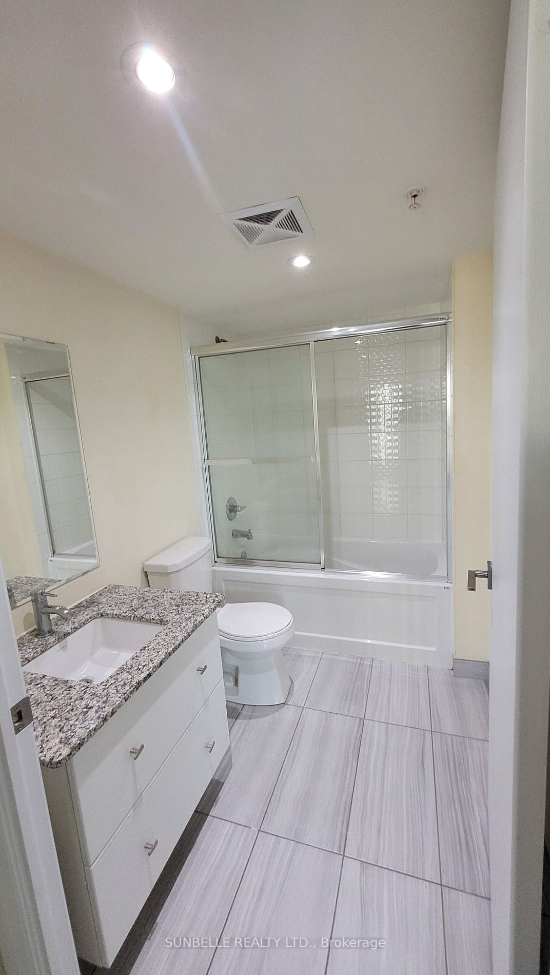 565 Wilson Ave, #W701