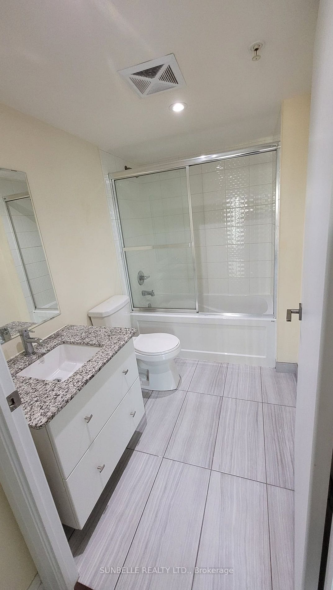 565 Wilson Ave, #W701