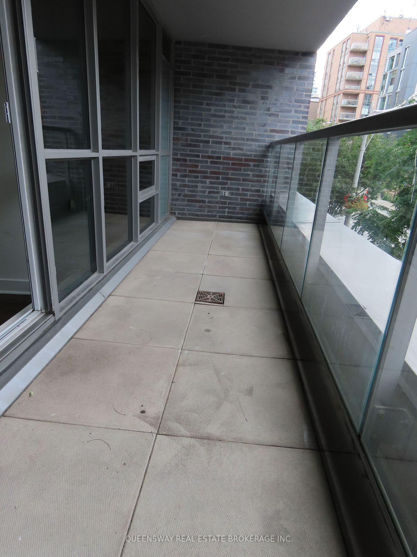 320 Richmond St E, #208