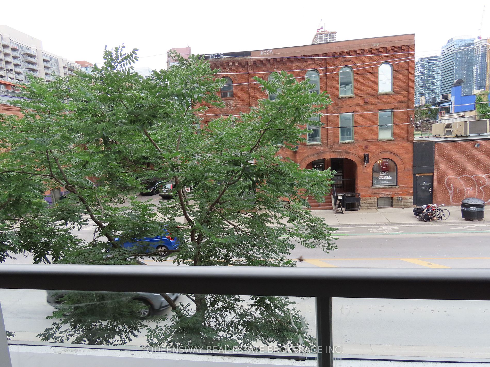 320 Richmond St E, #208