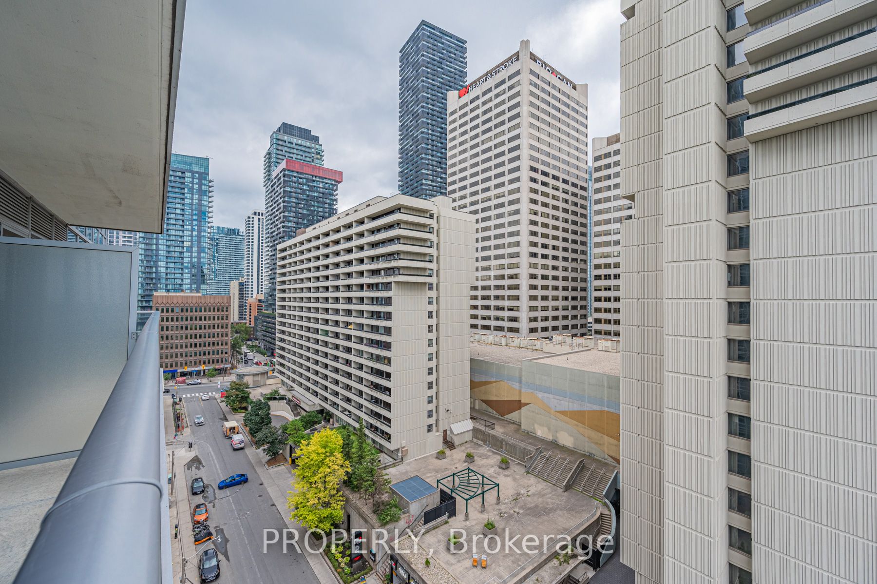 58 Orchard View Blvd, #1109