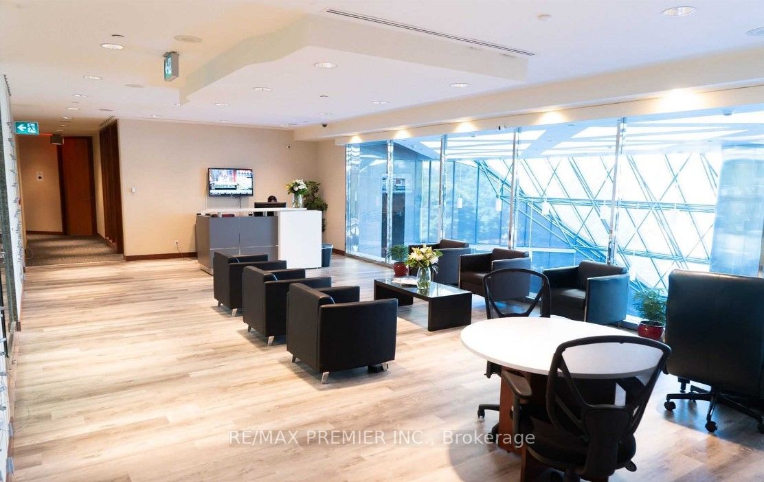 25 Sheppard Ave W, #300-31