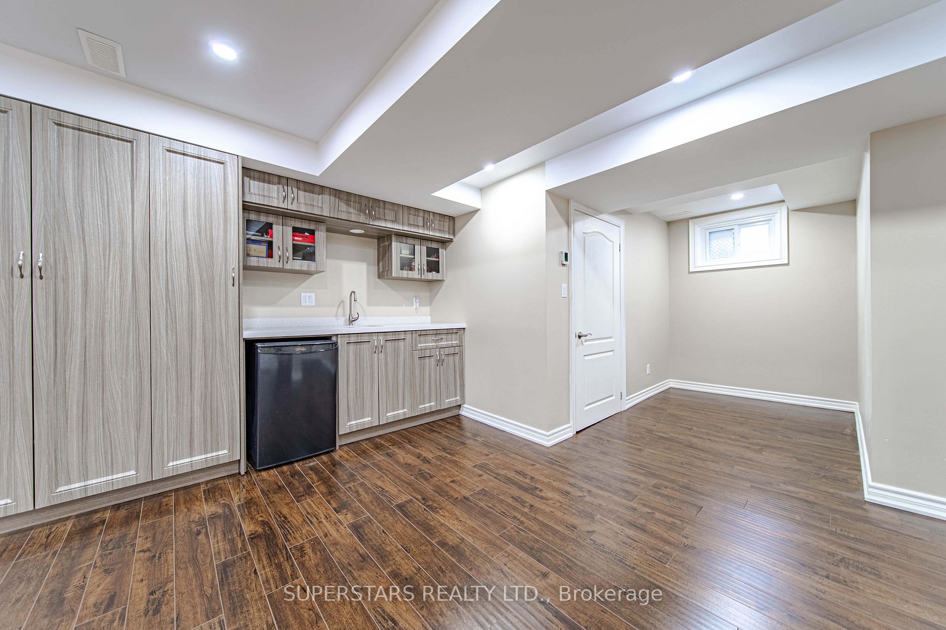 36 Butterfield Dr