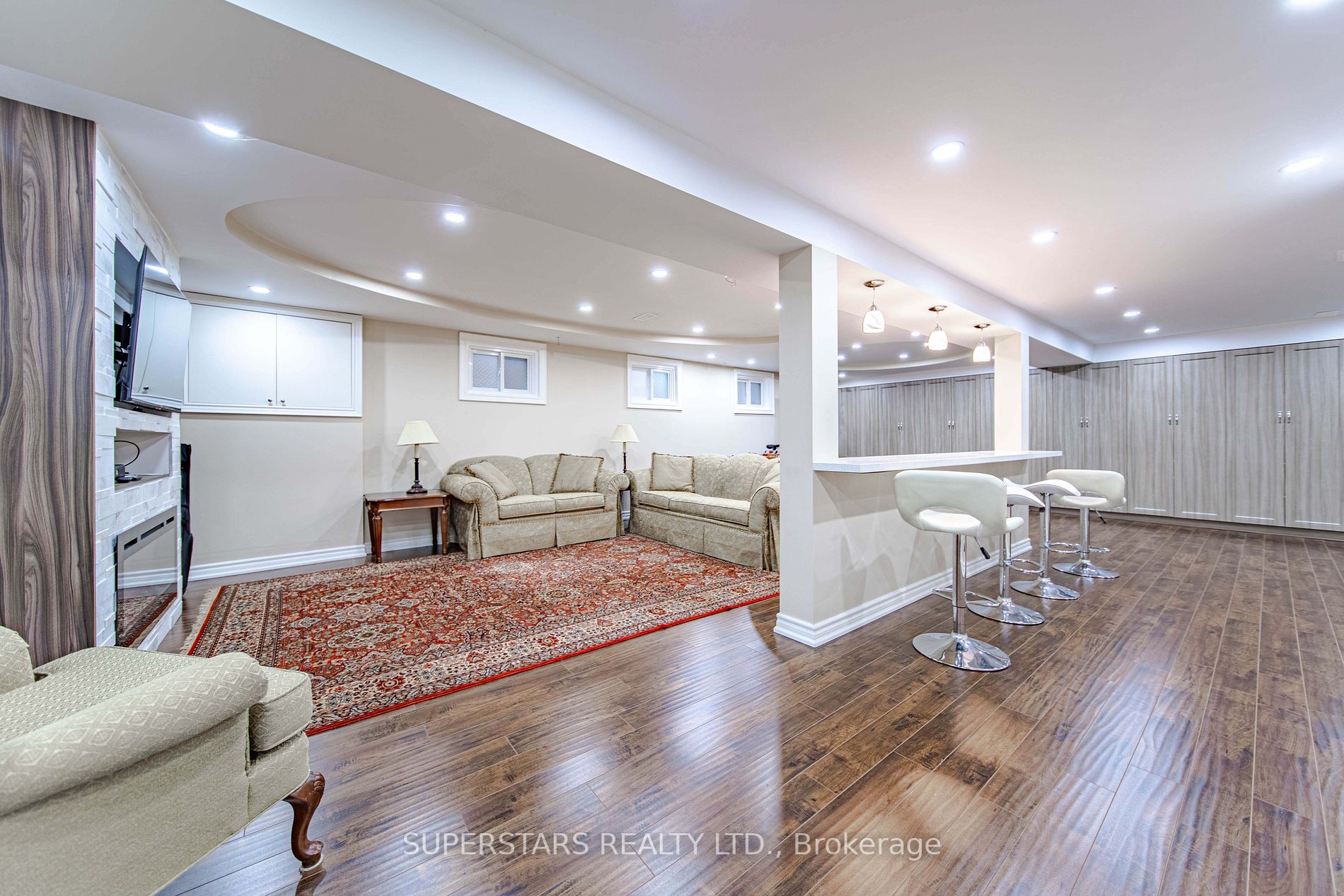 36 Butterfield Dr