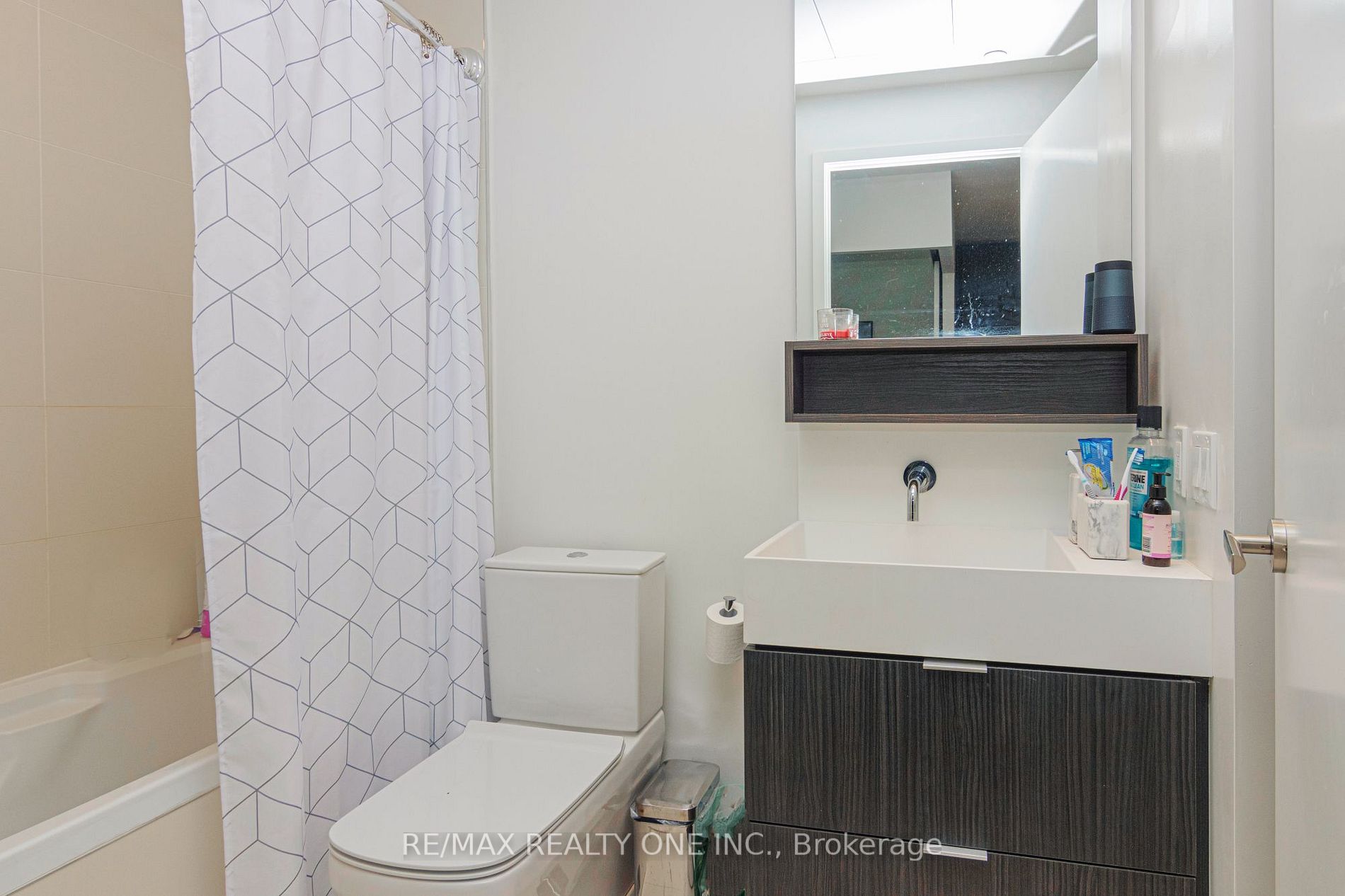 8 Hillsdale Ave E, #1716