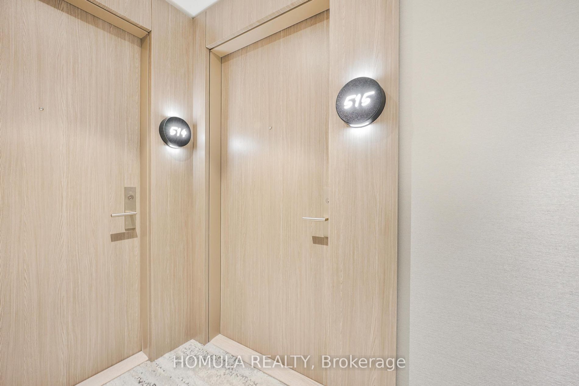 161 Roehampton Ave, #515