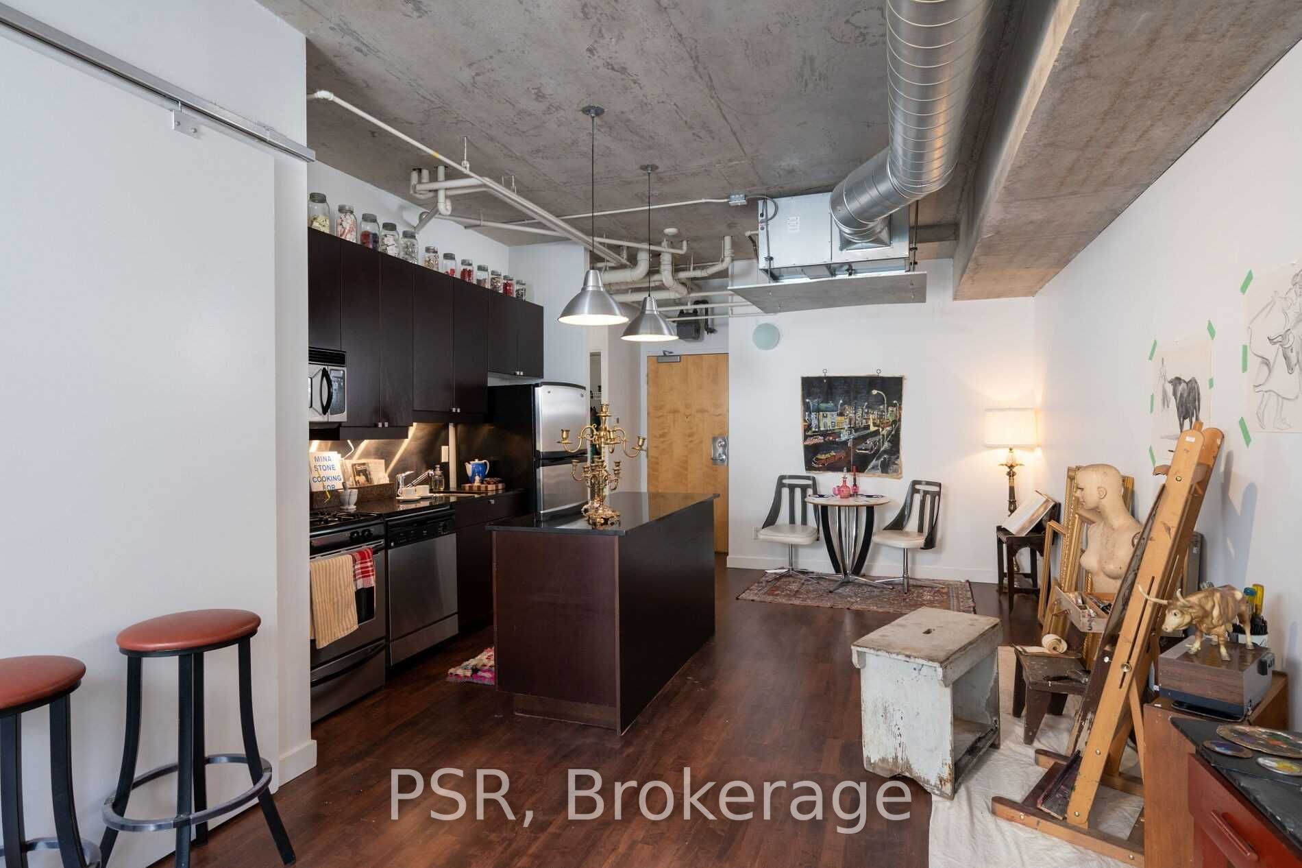 32 Stewart St, #606