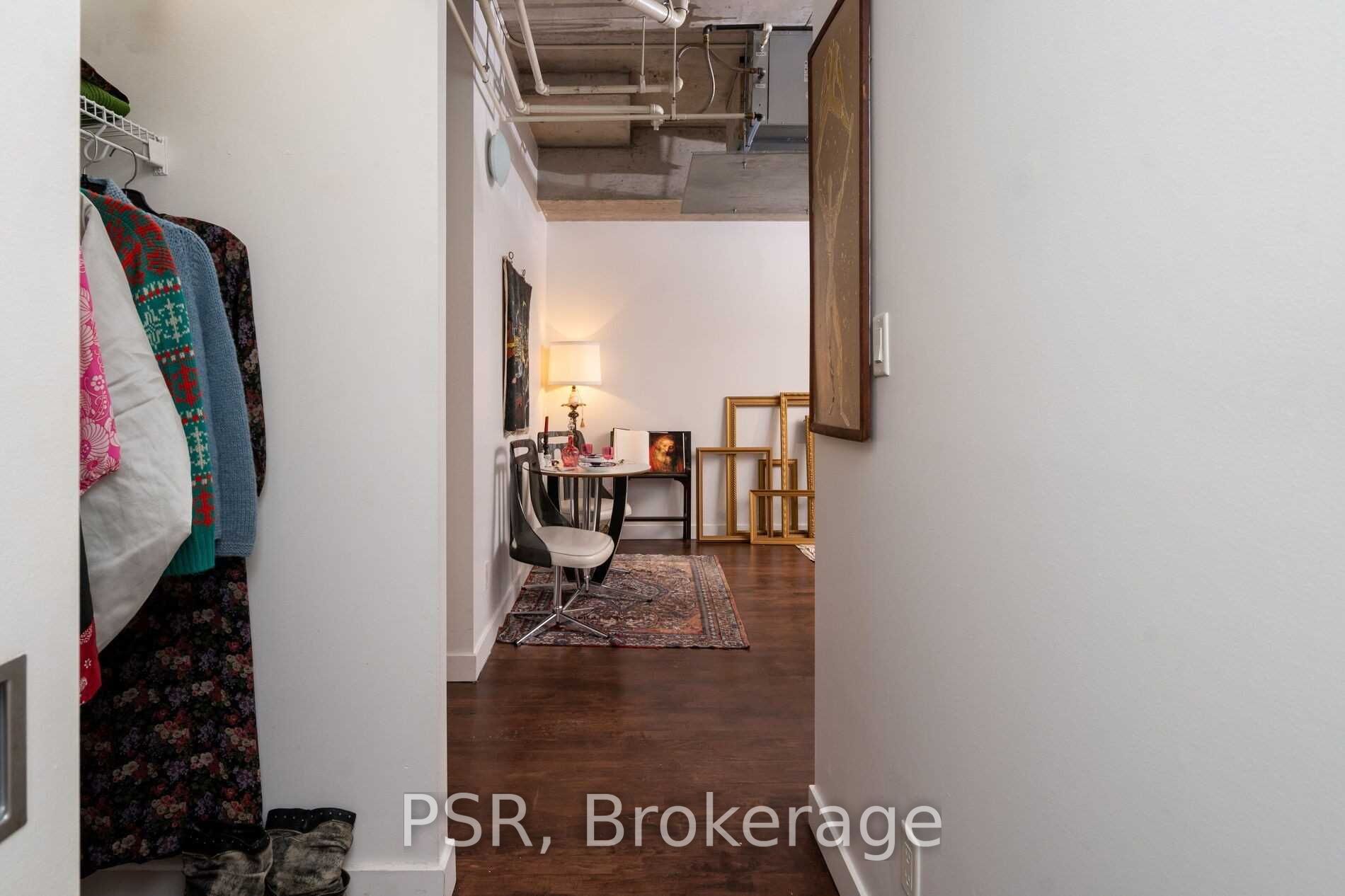 32 Stewart St, #606