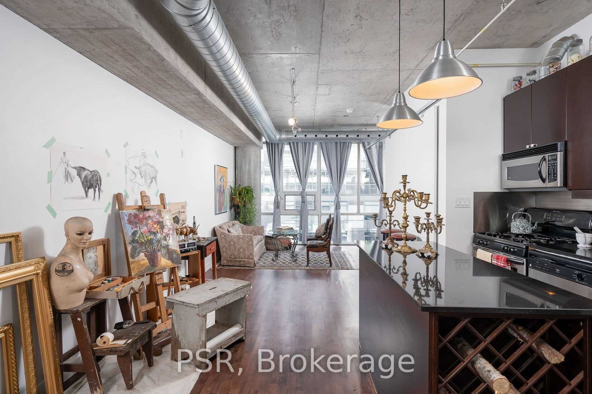 32 Stewart St, #606