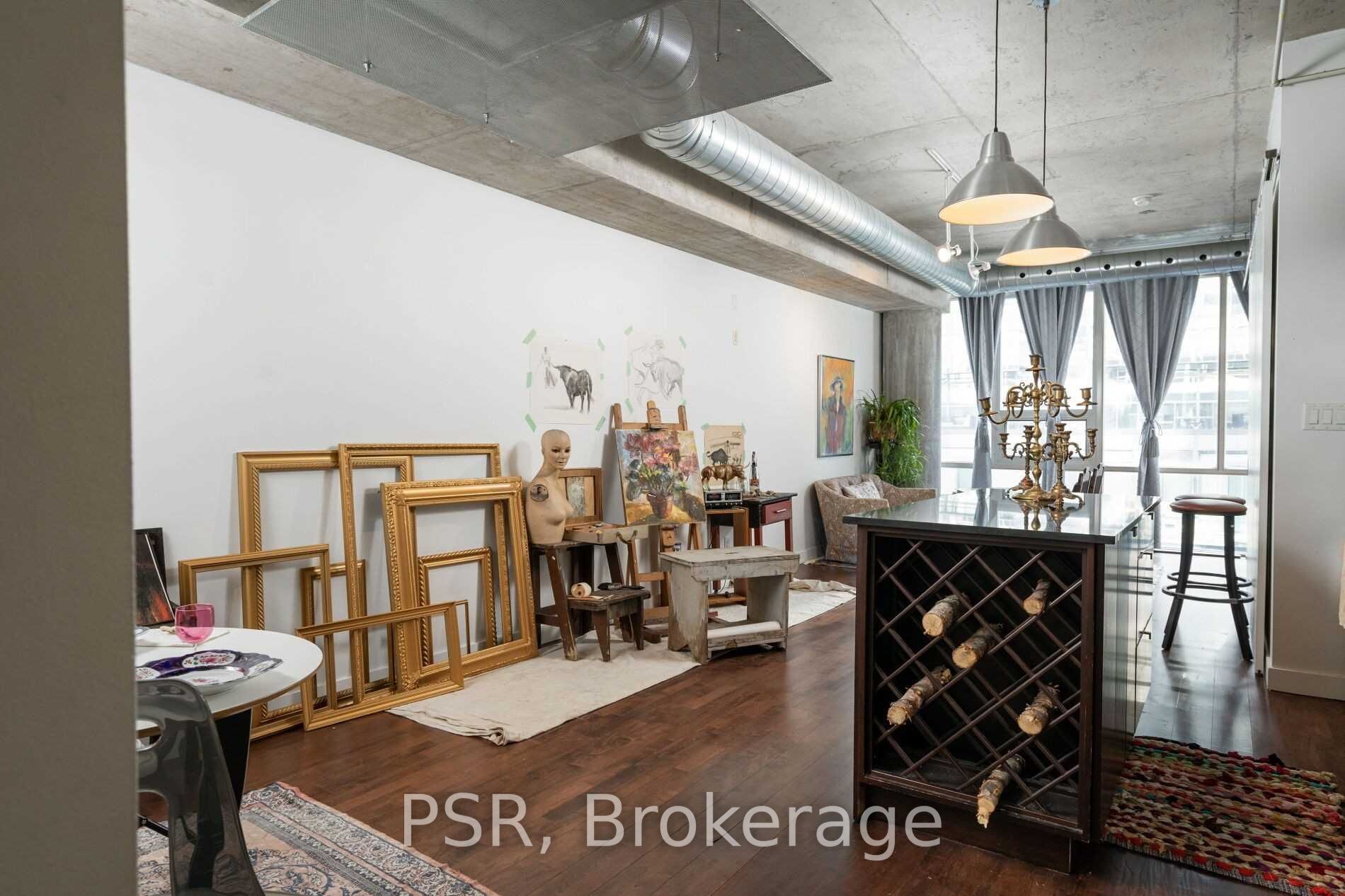 32 Stewart St, #606