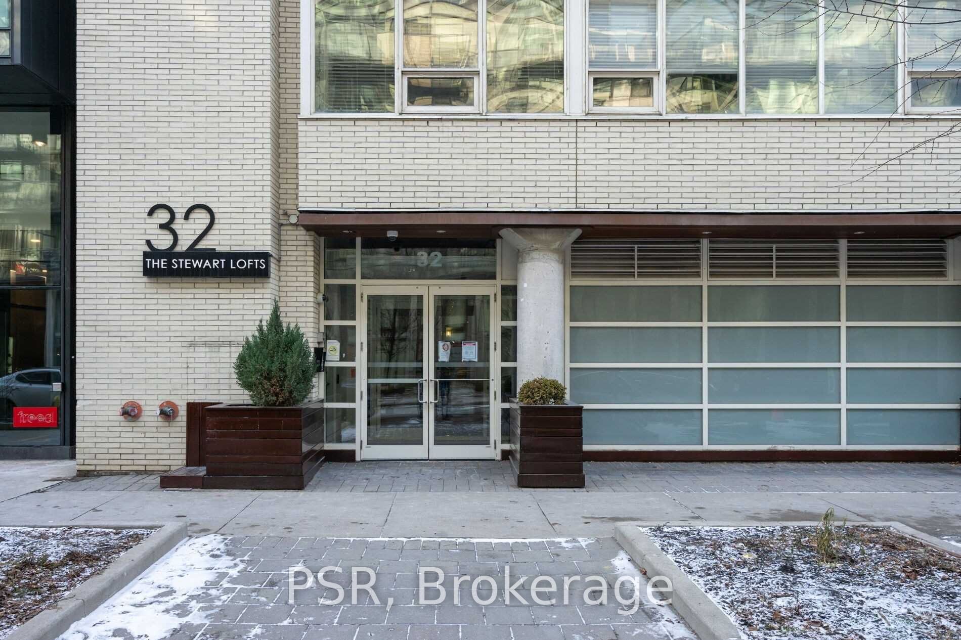 32 Stewart St, #606