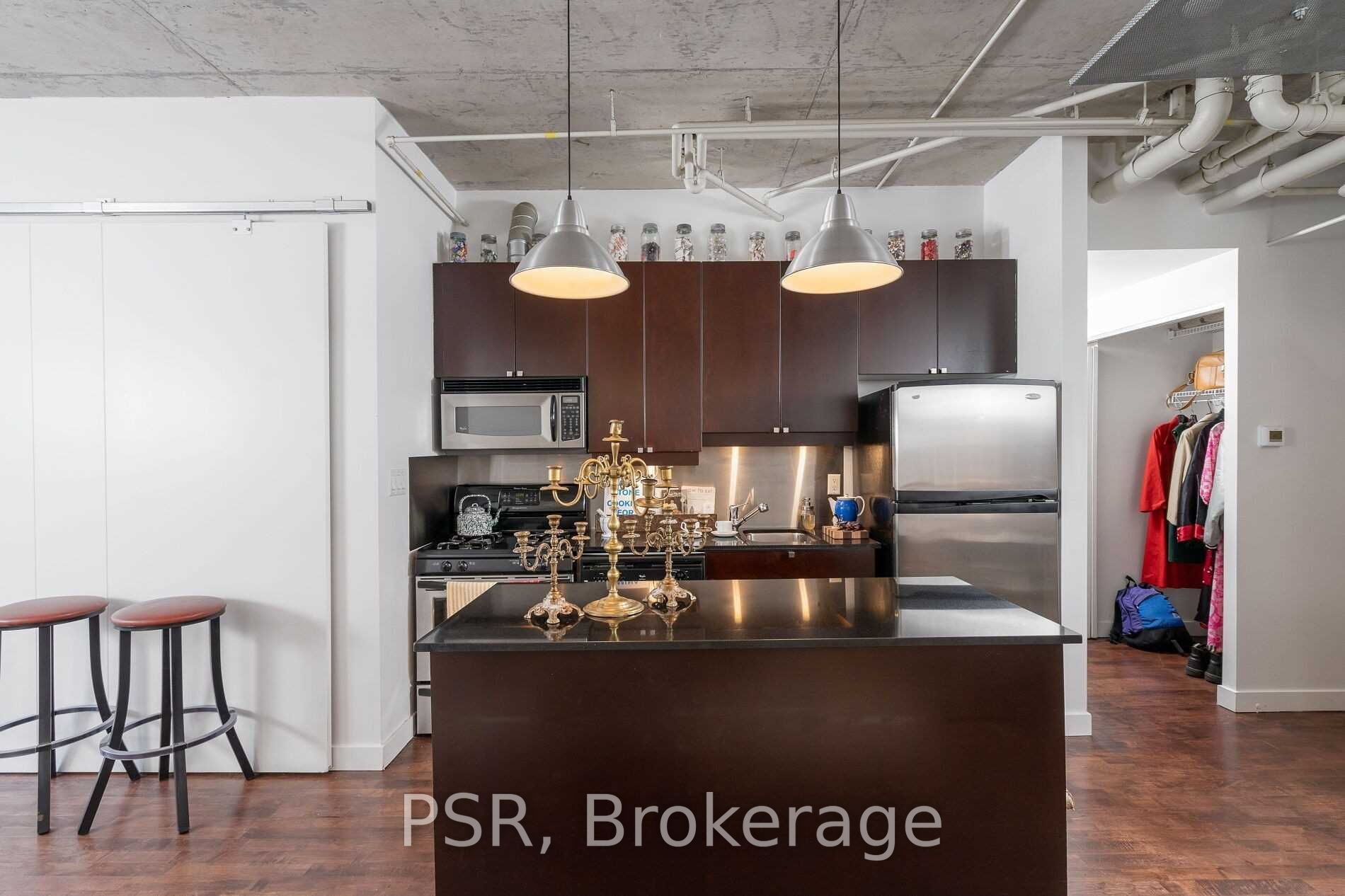 32 Stewart St, #606