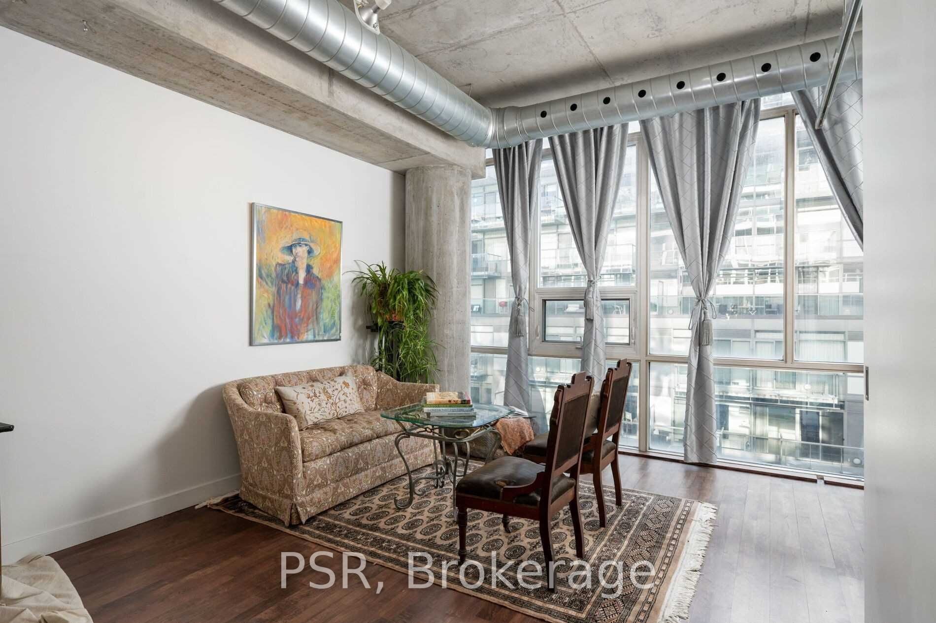 32 Stewart St, #606