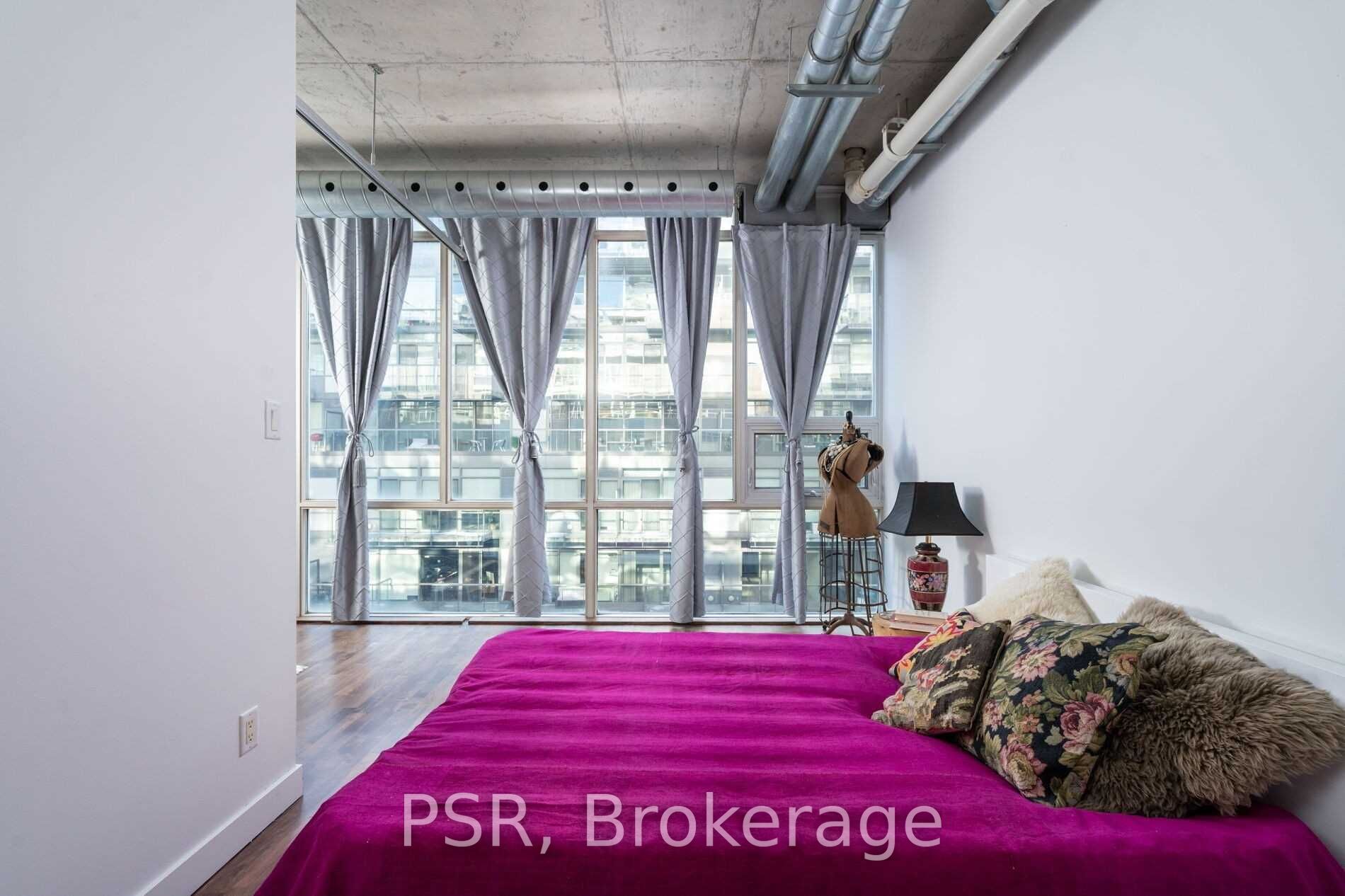 32 Stewart St, #606