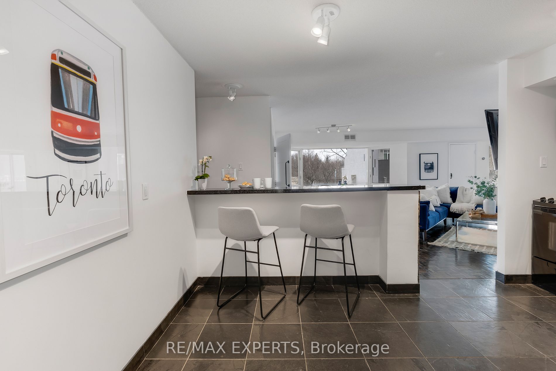70 Elmsthorpe Ave, #202