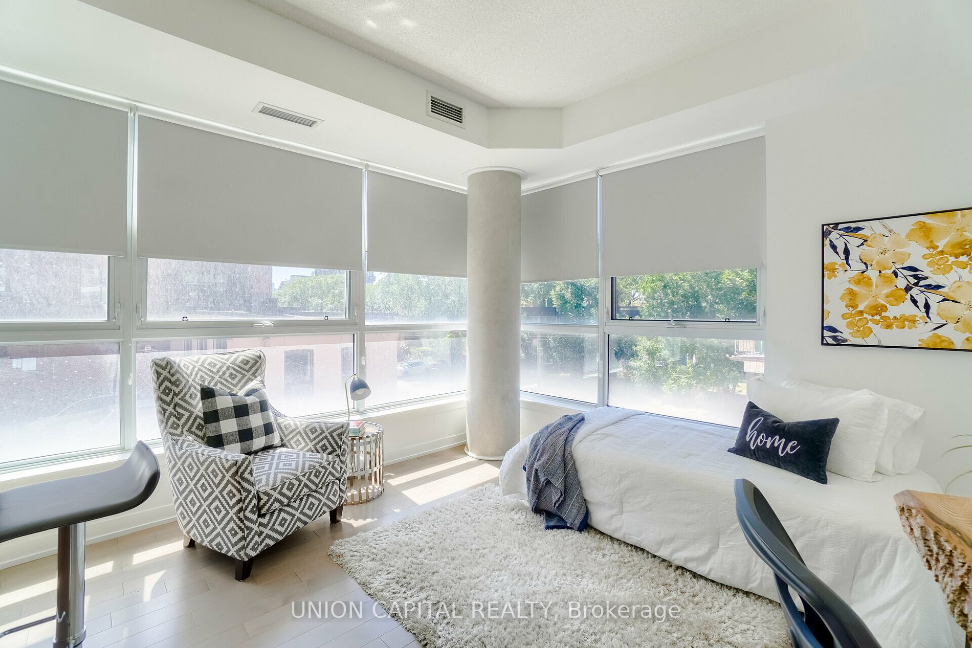10 WILLISON Square, #202