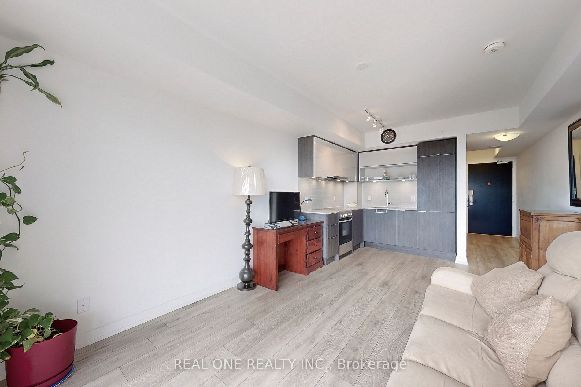 159 Wellesley St E, #2505