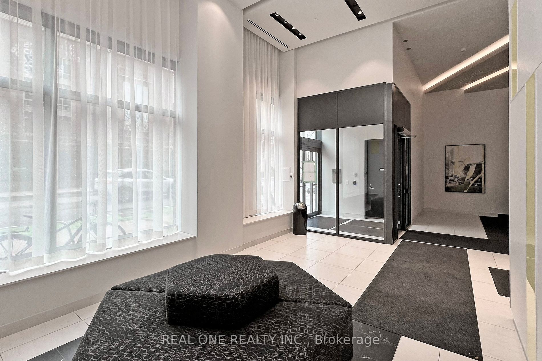 159 Wellesley St E, #2505
