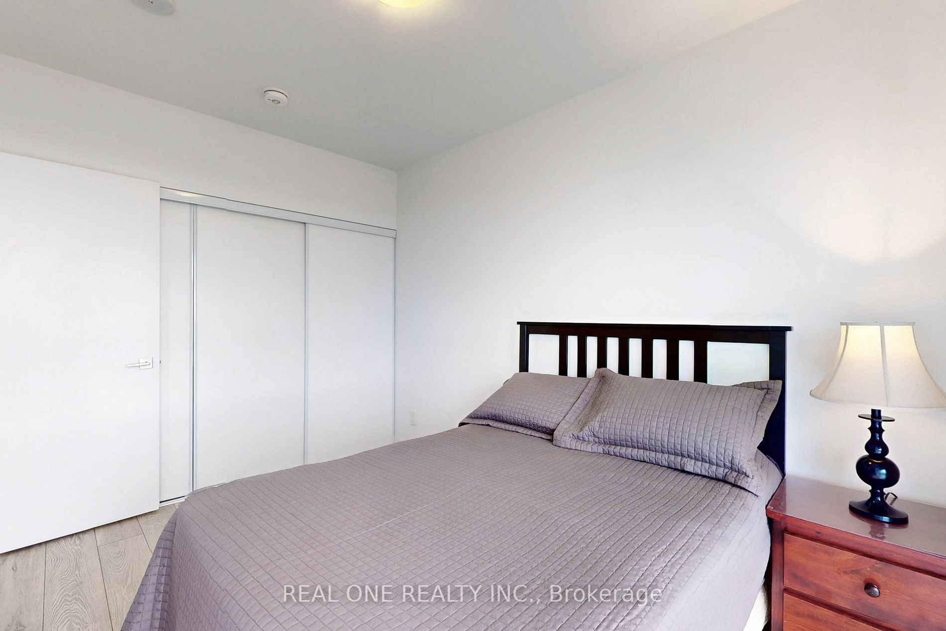 159 Wellesley St E, #2505