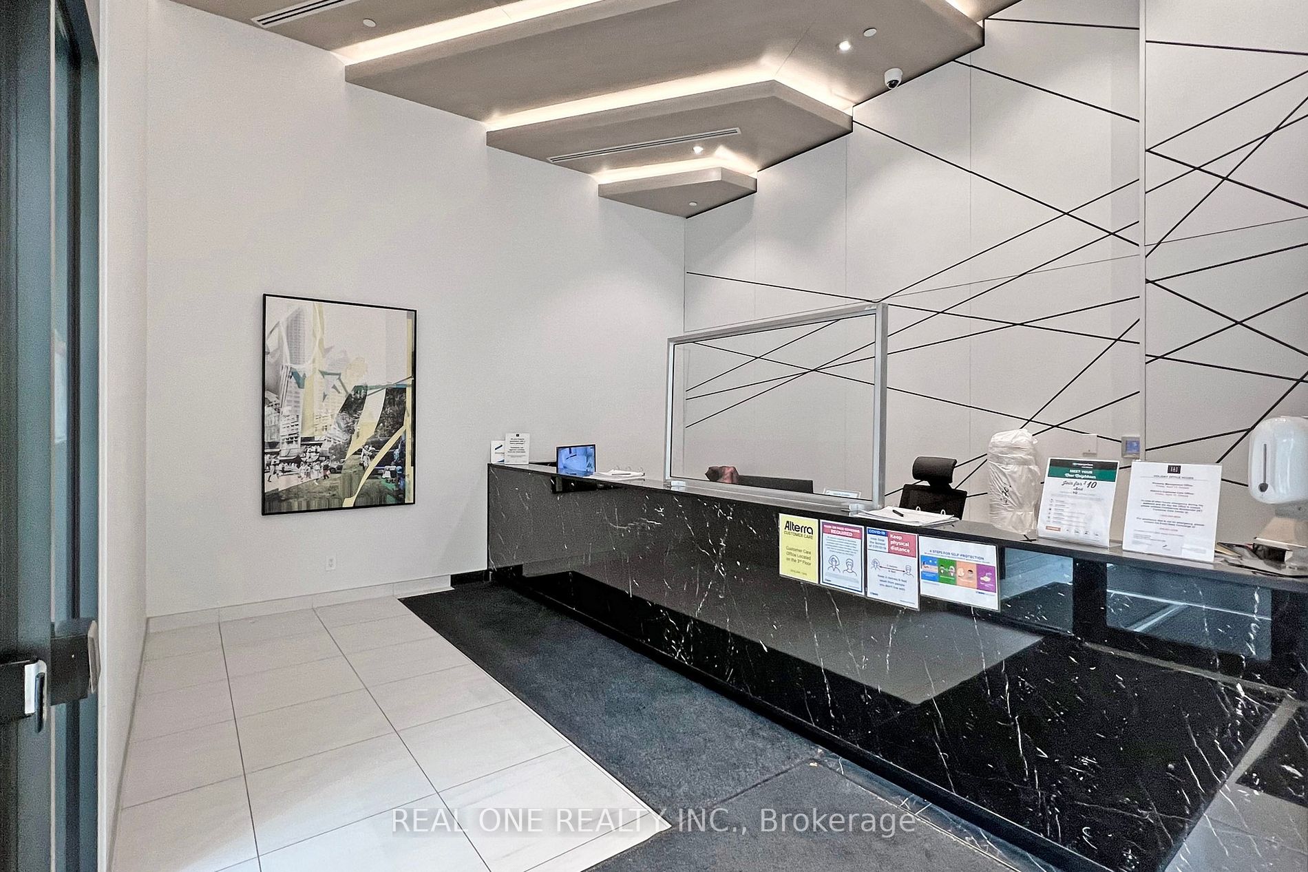 159 Wellesley St E, #2505