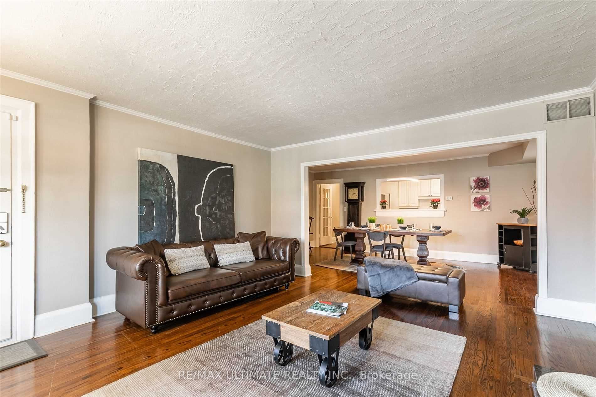 470 Oriole Pkwy