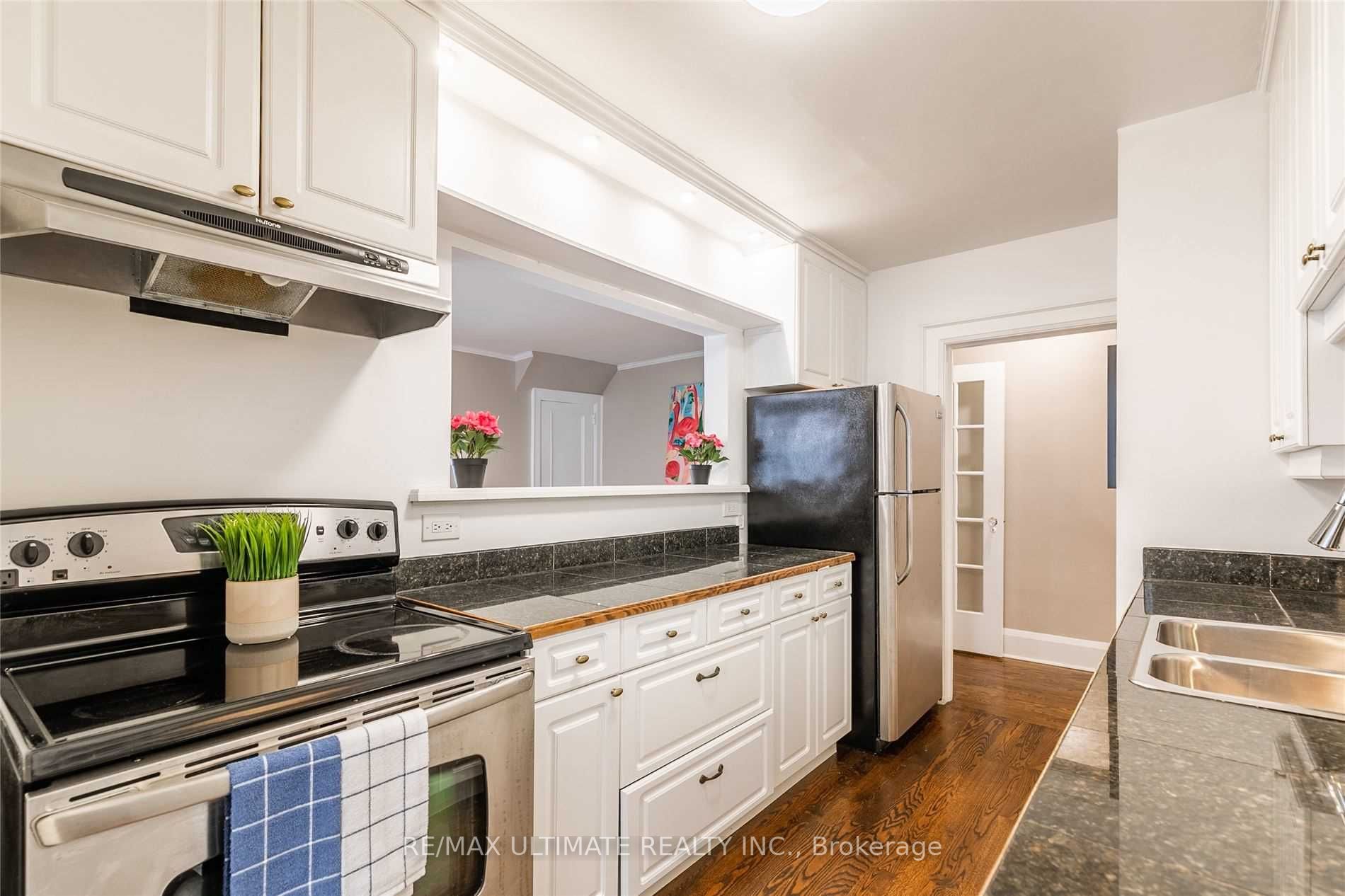 470 Oriole Pkwy