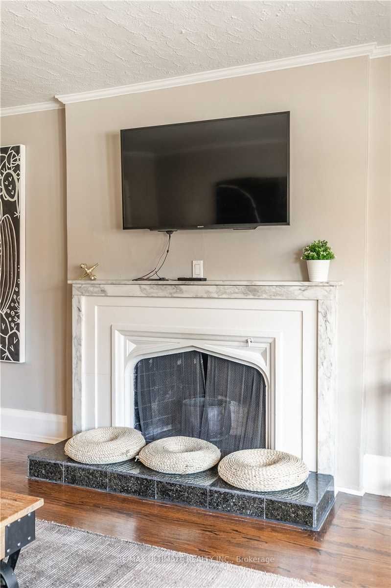 470 Oriole Pkwy