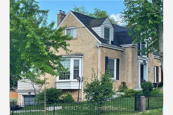 29 Highbourne Rd, Toronto