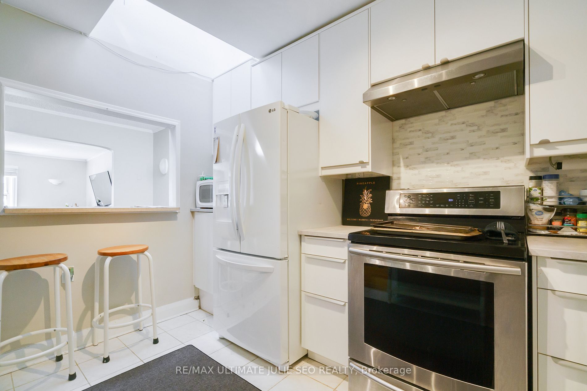 538 Eglinton Ave W