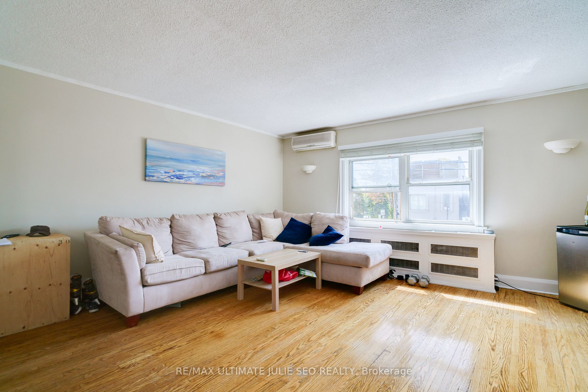 538 Eglinton Ave W