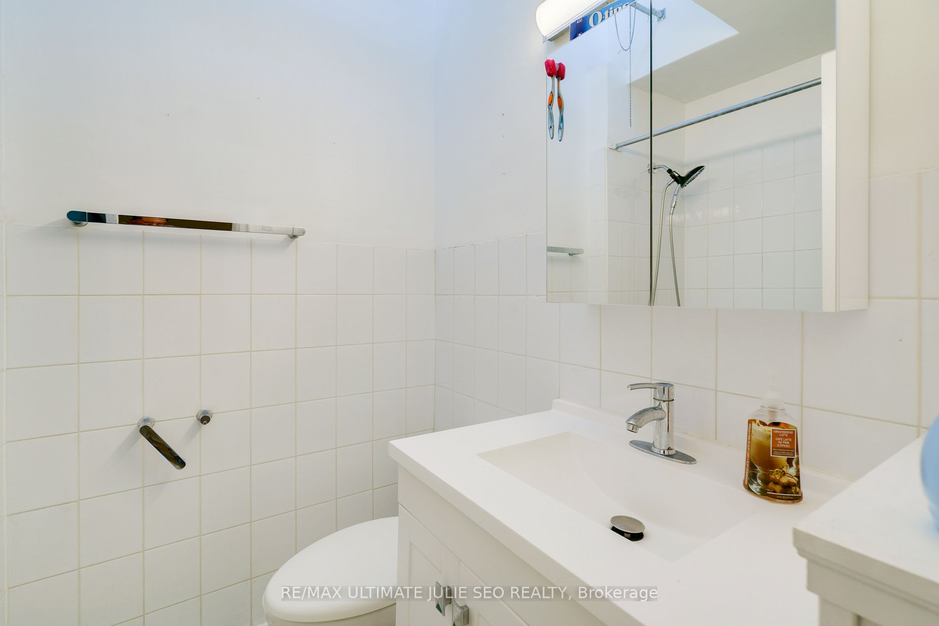 538 Eglinton Ave W