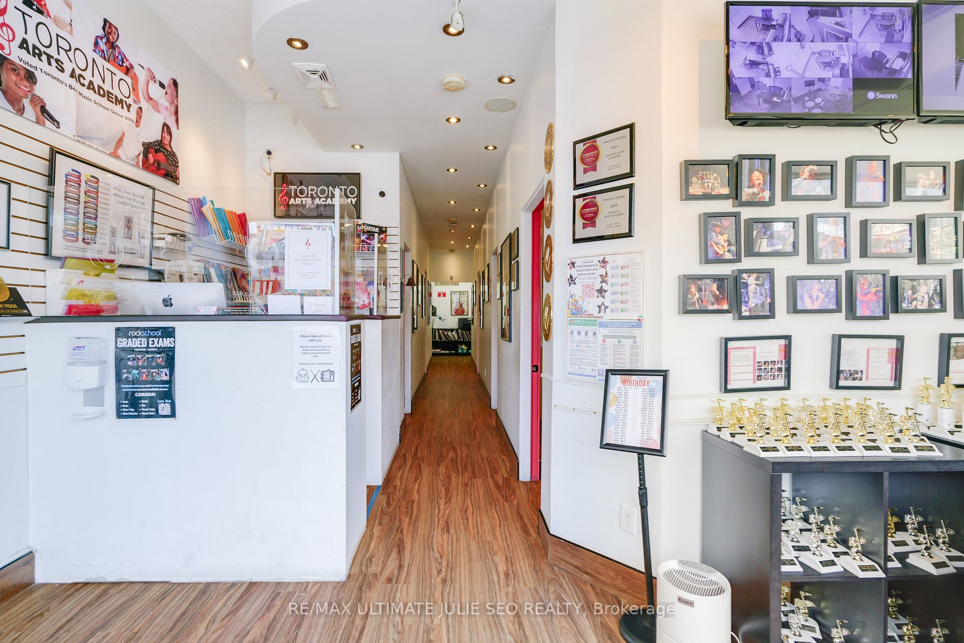 538 Eglinton Ave W