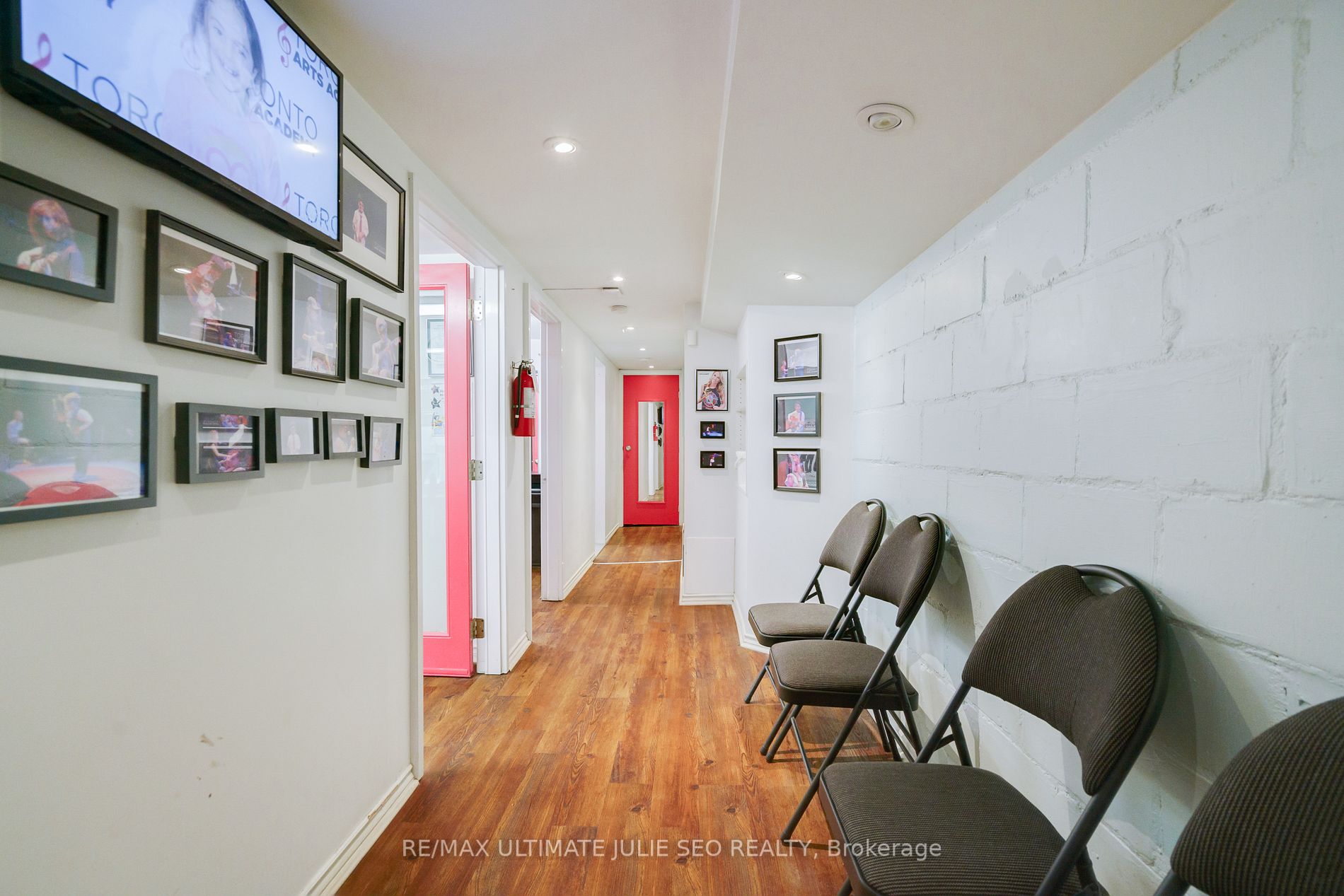 538 Eglinton Ave W
