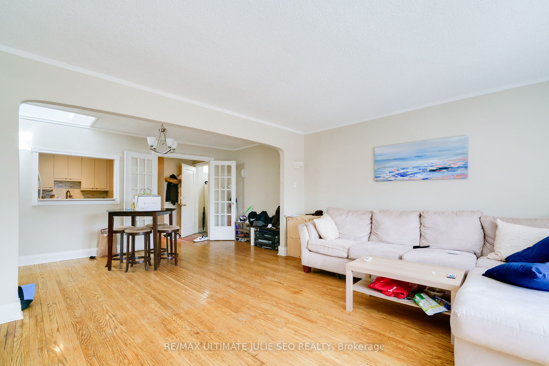 538 Eglinton Ave W