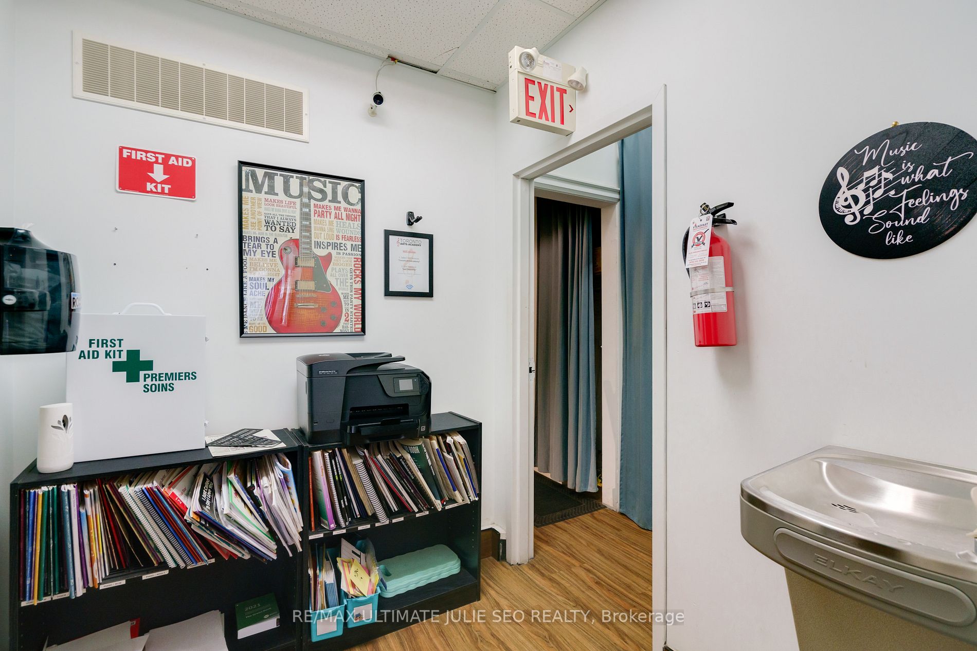 538 Eglinton Ave W