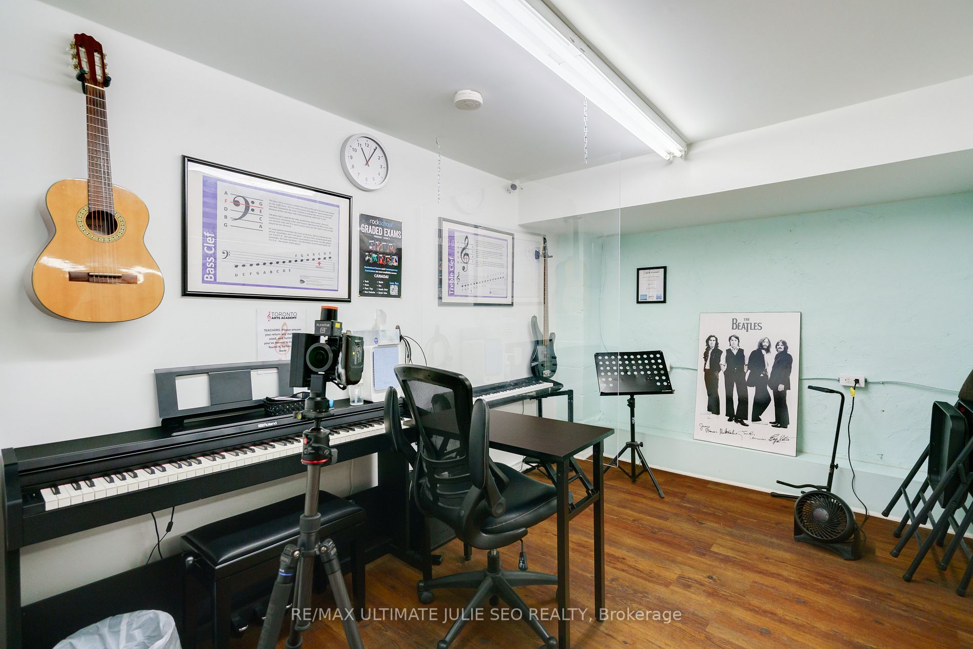 538 Eglinton Ave W