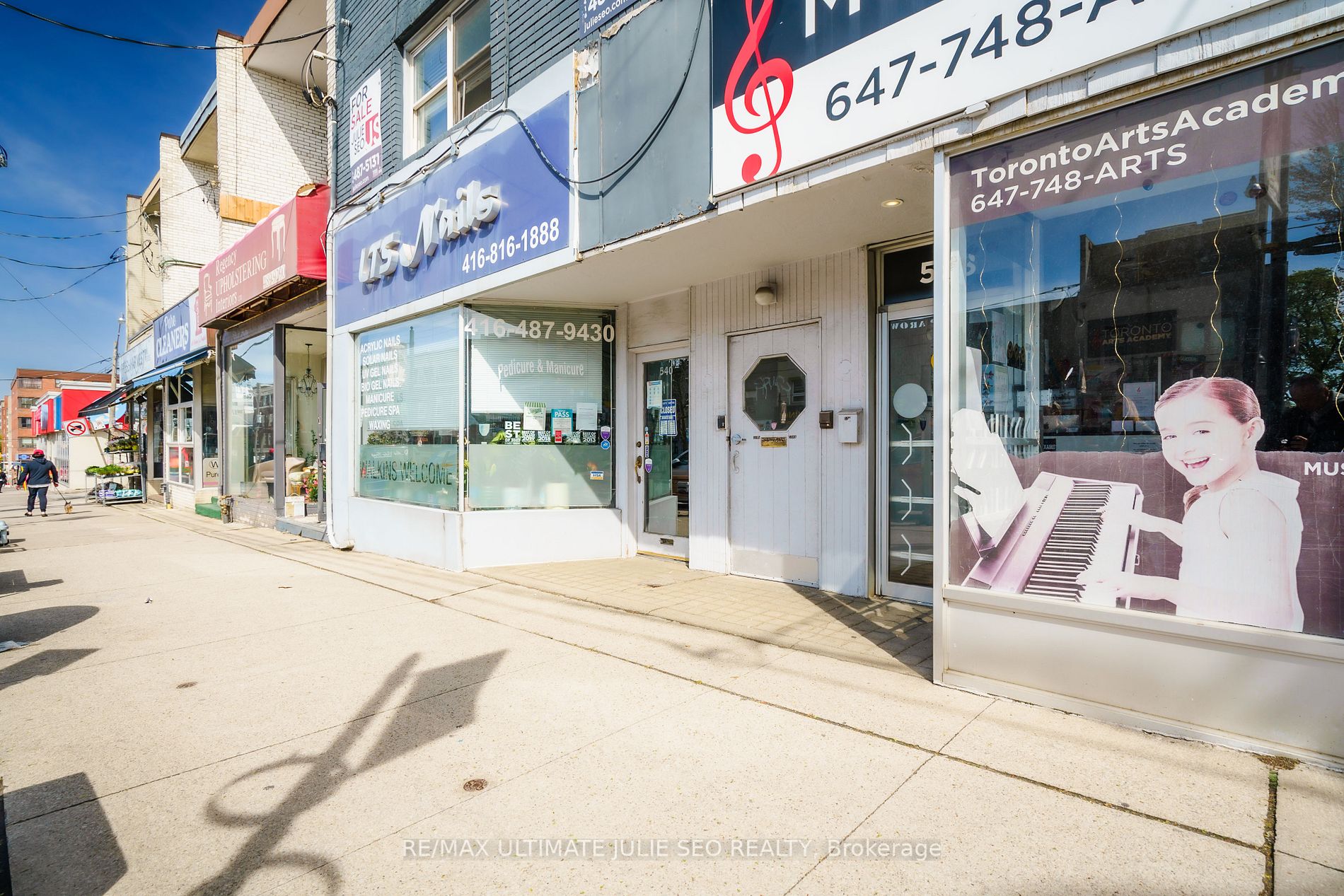 538 Eglinton Ave W