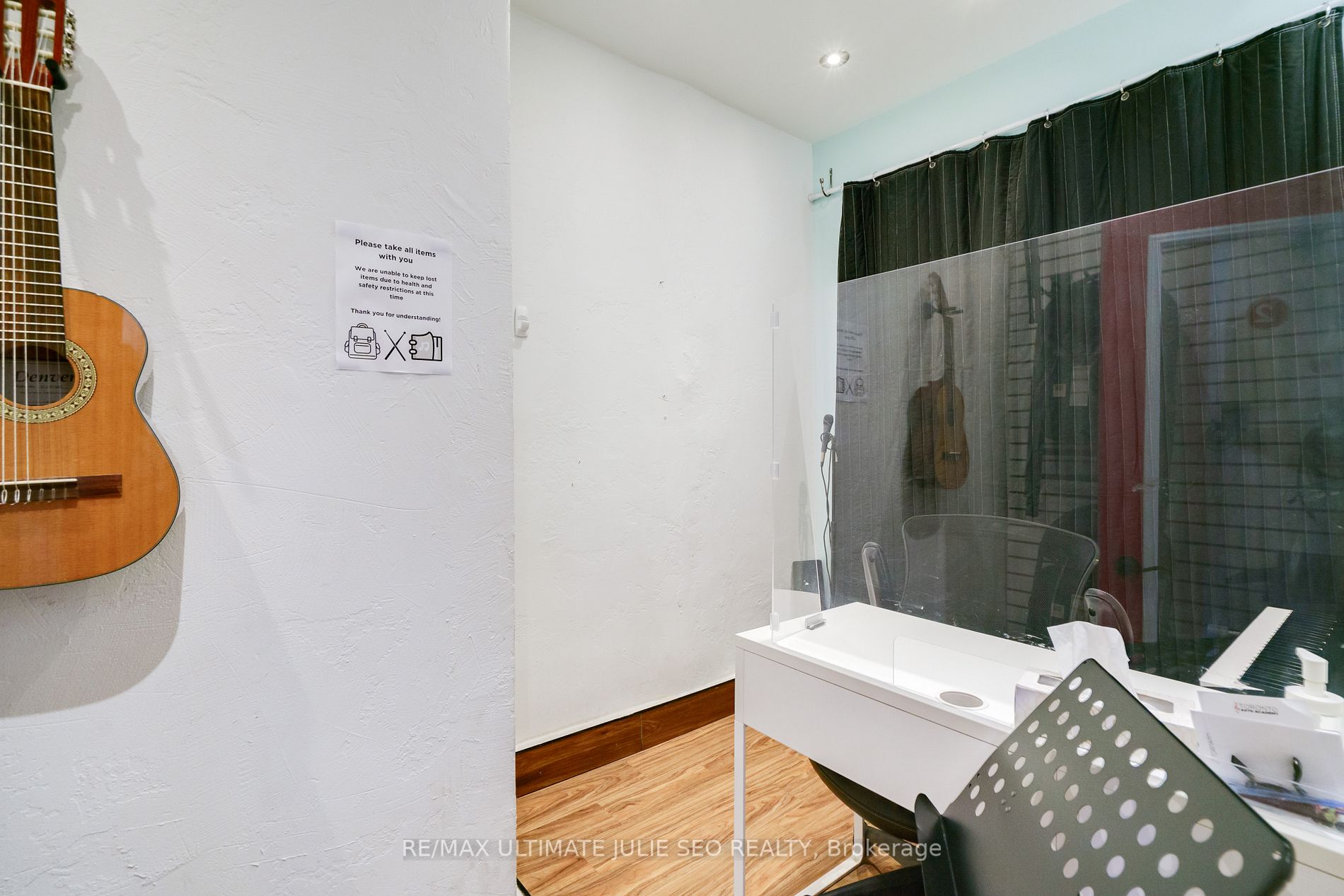 538 Eglinton Ave W