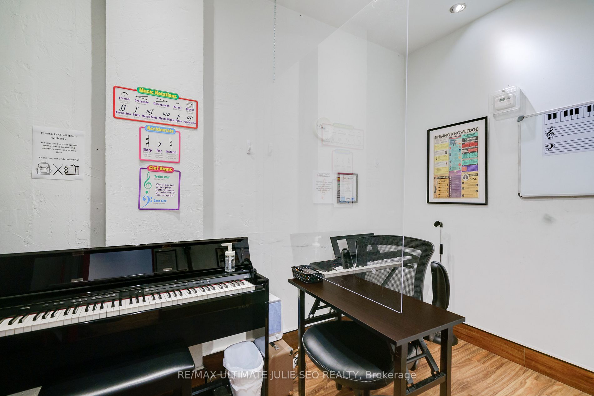 538 Eglinton Ave W