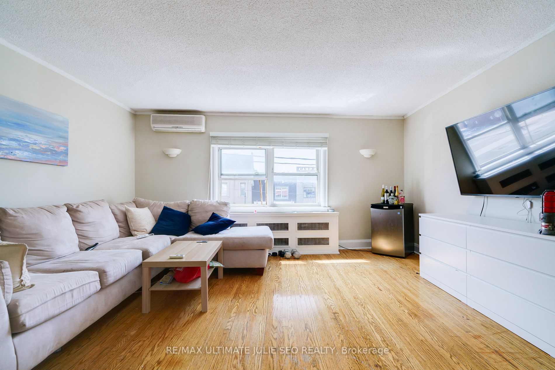 538 Eglinton Ave W
