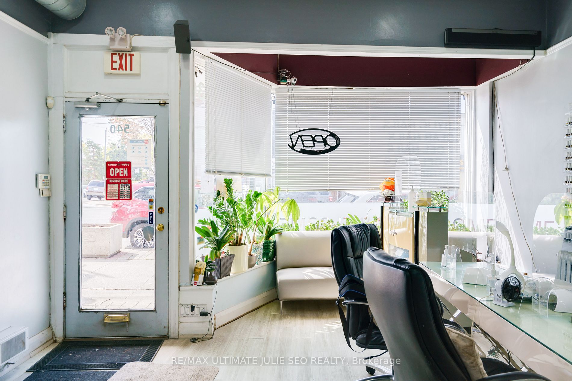 538 Eglinton Ave W