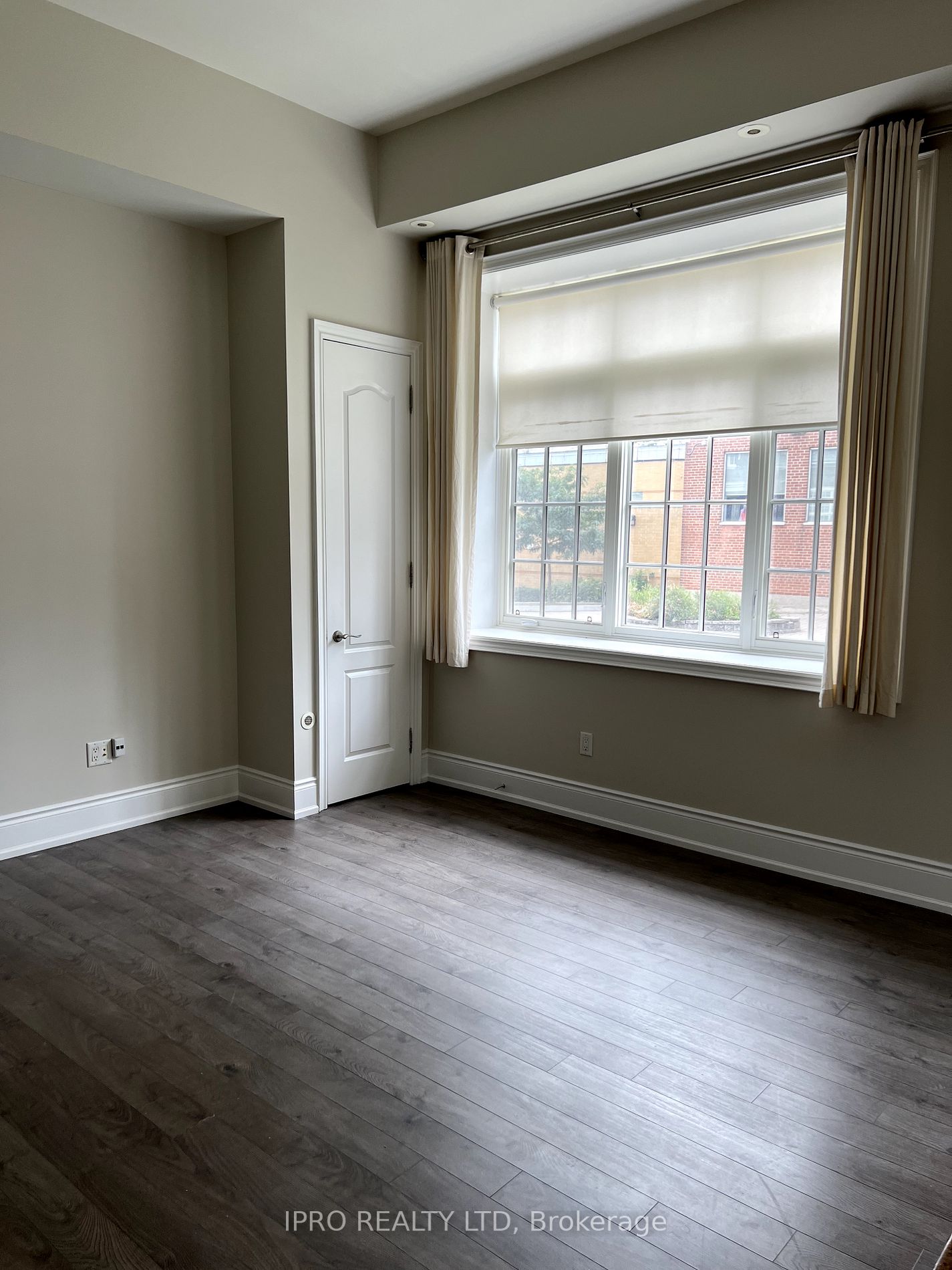 1111 Avenue Road, #102