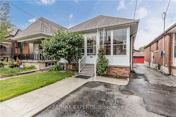 25 Amherst Ave, Toronto