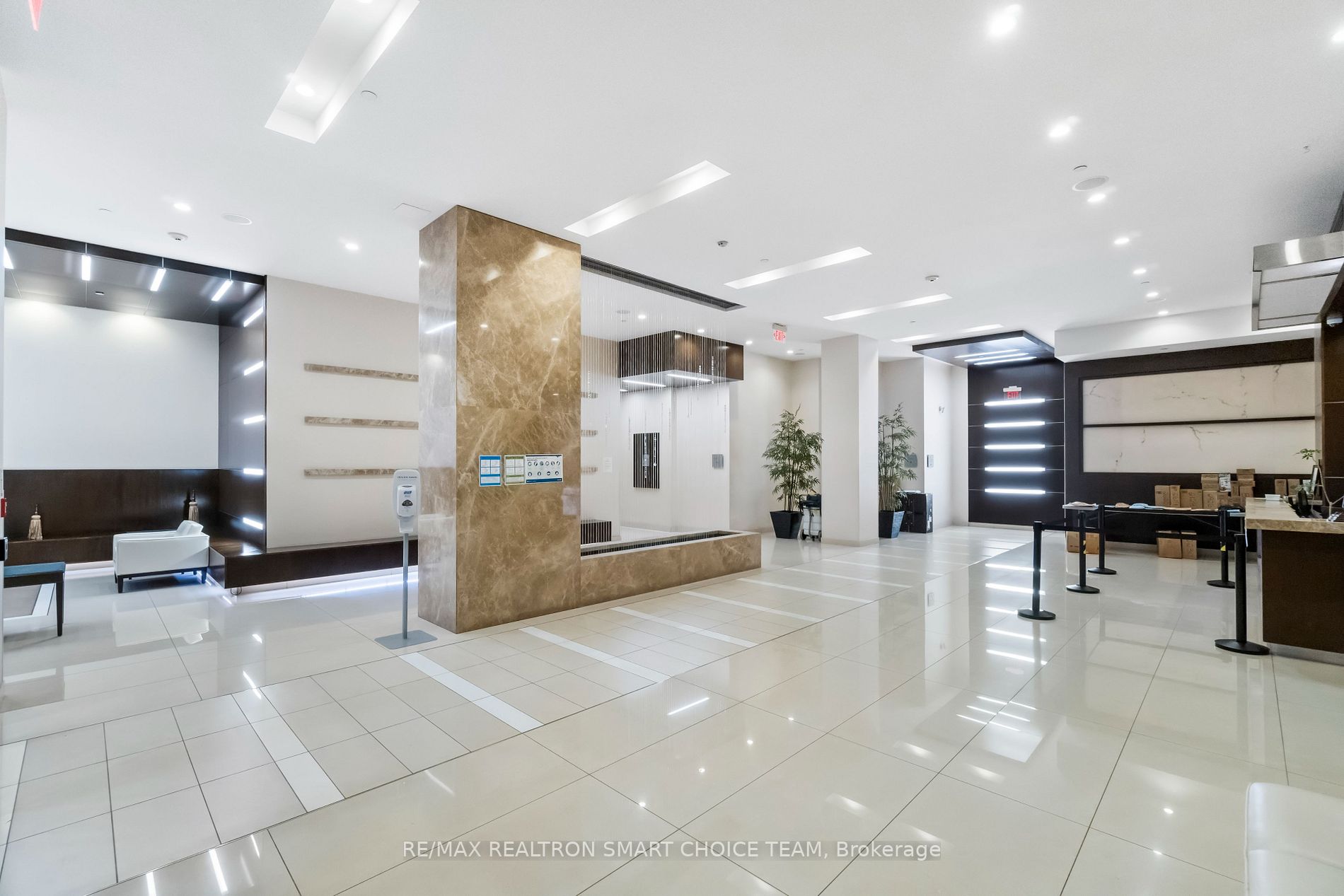 500 Doris Avenue, #LPH2819
