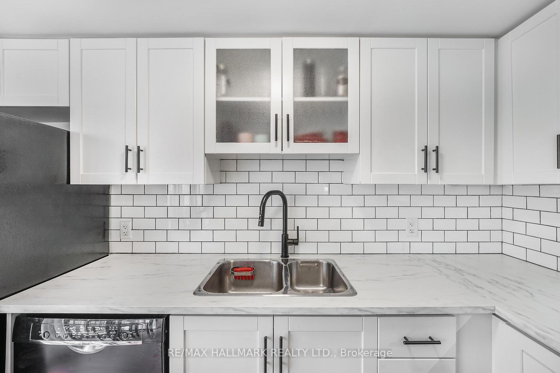 50 Western Battery Rd, #914
