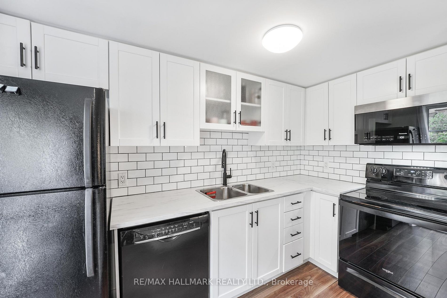 50 Western Battery Rd, #914