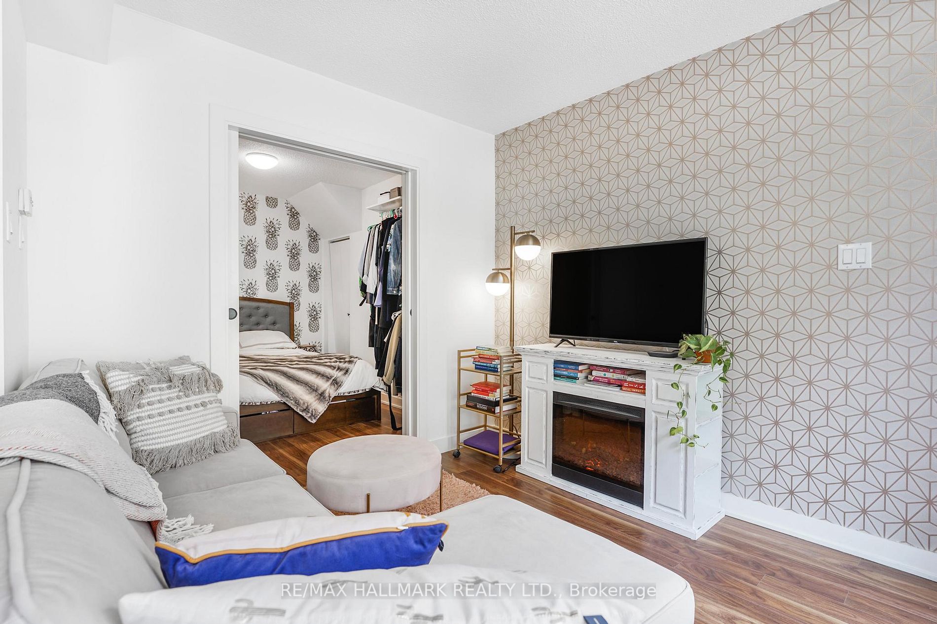 50 Western Battery Rd, #914